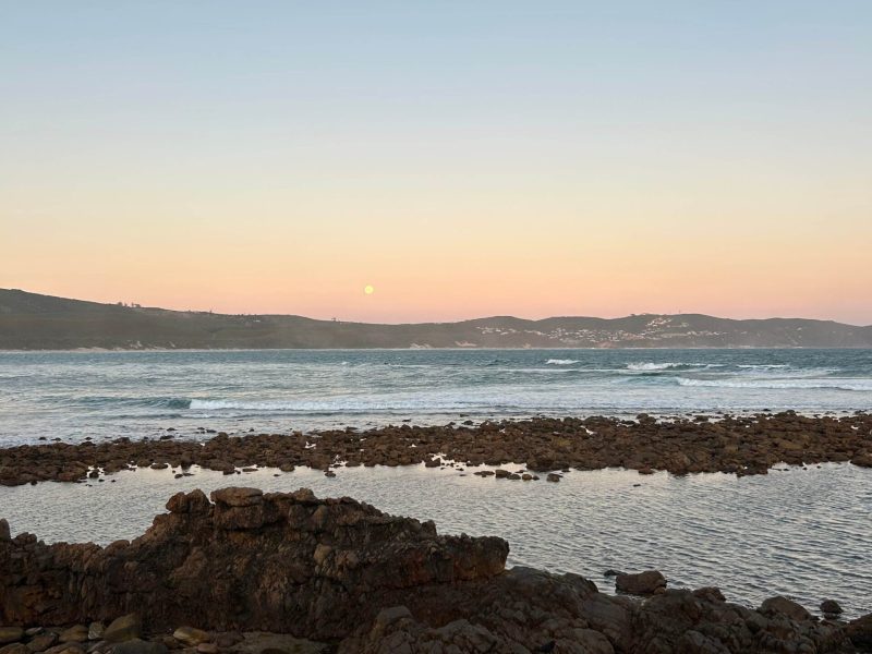 sunset herolds bay (1)